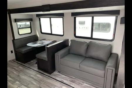 Richard's Highland Ridge RV 261BH Travel Trailer