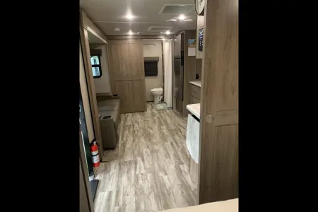 2022 Grand Design Imagine XLS Camper Rental