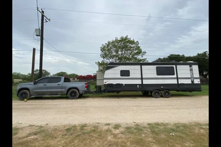 Scott's Keystone 25bhs Travel Trailer