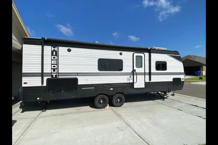 Scott's Keystone 25bhs Travel Trailer