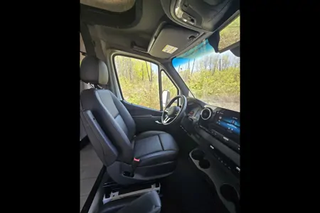 2023 EAST TO WEST Entrada M-Class 24FM