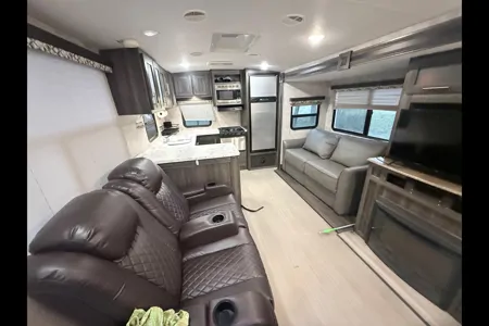 Barre's Highland Ridge RV Open range 2804rk Travel Trailer