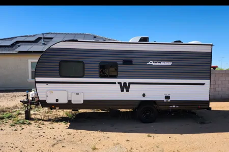 Winnebago 18DBH Travel Trailer