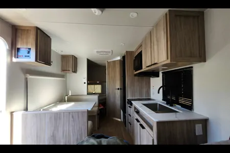 Winnebago 18DBH Travel Trailer