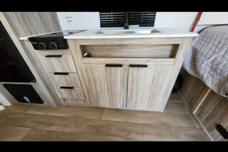 Winnebago 18DBH Travel Trailer