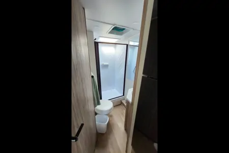 Winnebago 18DBH Travel Trailer