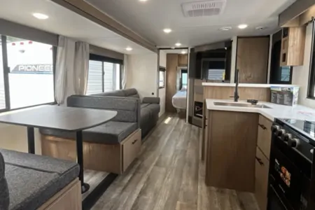 2025 Campsite Ultra – Bunks, Delivery, Sleeps 8