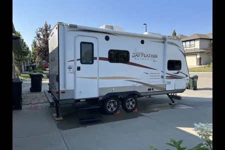 Danielle's Jayco Feather ULT Travel Trailer