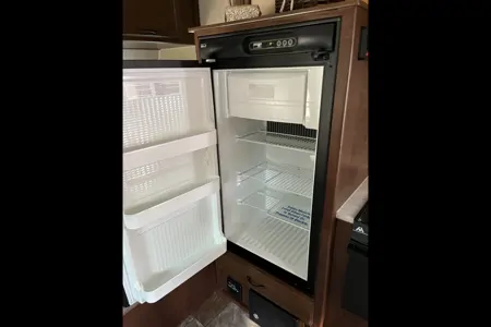 Danielle's Jayco Feather ULT Travel Trailer