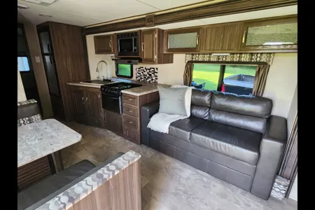 Fully Stocked CLEAN 34' Bunkhouse 2018 Coachmen Apex
