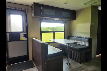 Fully Stocked CLEAN 34' Bunkhouse 2018 Coachmen Apex
