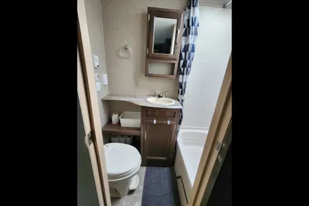Fully Stocked CLEAN 34' Bunkhouse 2018 Coachmen Apex