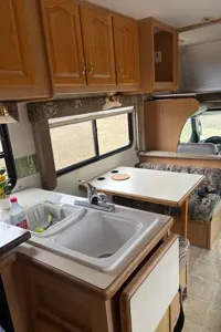 Forest River Sunseeker 30’ Classe C