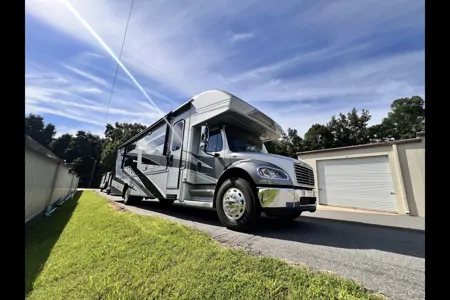 Entegra Coach Accolade Class C