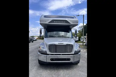 Entegra Coach Accolade Class C