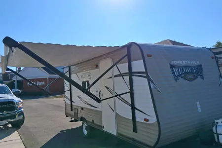 Let'z Go Glamping's 19.5 foot Bunkhouse