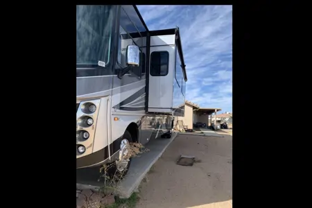 Yoly's Forest River George Town Class A