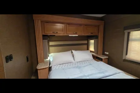 Anita's Thor Motor Coach A.C.E Class A