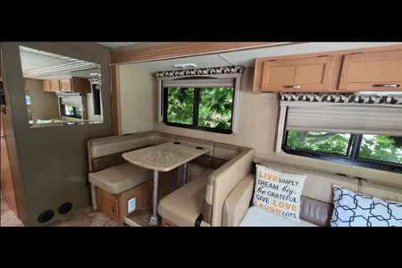 Anita's Thor Motor Coach A.C.E Class A