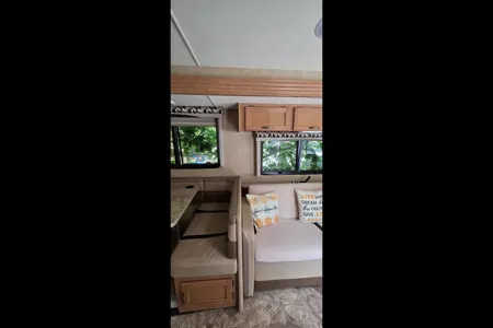 Anita's Thor Motor Coach A.C.E Class A