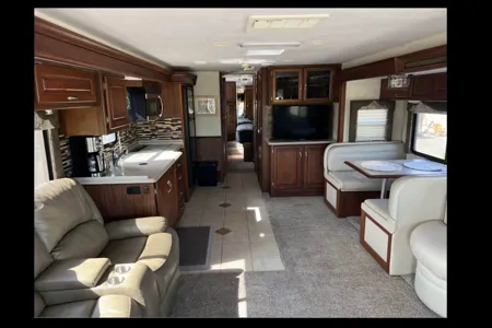 Colleen's National RV Tropi-Cal Class A