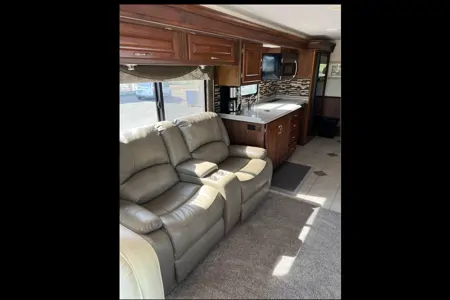 Colleen's National RV Tropi-Cal Class A