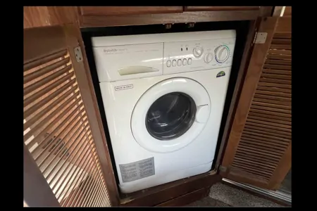 Colleen's National RV Tropi-Cal Class A