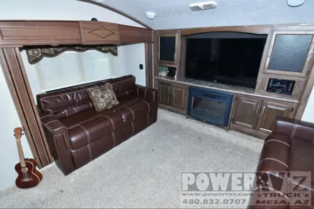 Tony's Keystone Cougar Den Fifth Wheel
