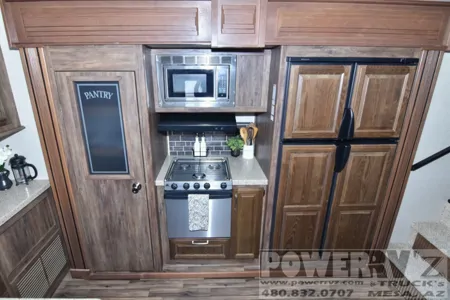 Tony's Keystone Cougar Den Fifth Wheel