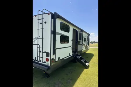 Karie's Forest River Flagstaff ultralite Travel Trailer