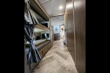 JENNIFER's Forest River Georgetown 5 Series 36B5 Class A