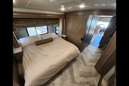 JENNIFER's Forest River Georgetown 5 Series 36B5 Class A