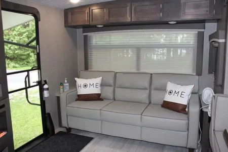 Ralph's Forest River rockwood ultra light 2612ws Travel Trailer