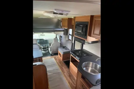 The Marshmallow 24ft Class C