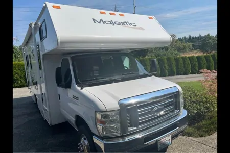 The Marshmallow 24ft Class C