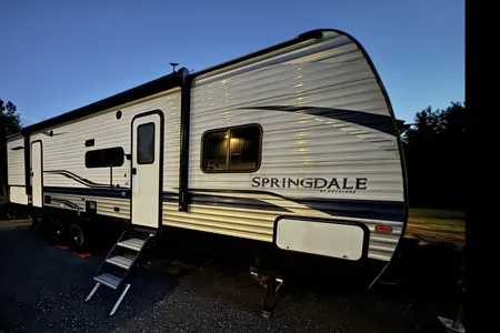 Matthew's Springdale SG301TR Travel Trailer