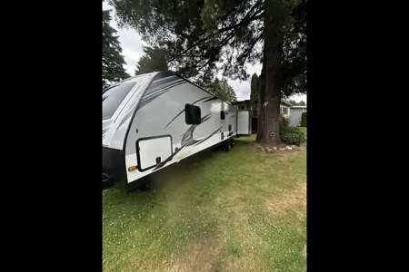 Amazing double washroom bunkhouse 34 ft