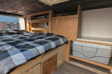 Shoebill Plumber campervan (GMC Savana 2015)