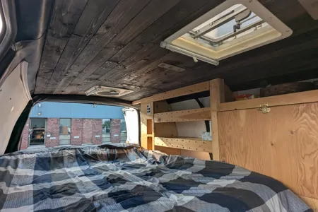 Shoebill Plumber campervan (GMC Savana 2015)