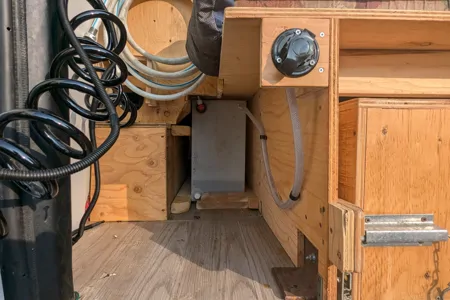 Shoebill Plumber campervan (GMC Savana 2015)