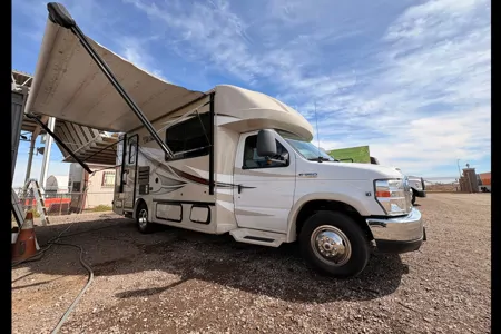 Park Anywhere! Maneuverable B+ Motorhome
