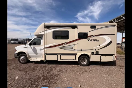 Park Anywhere! Maneuverable B+ Motorhome