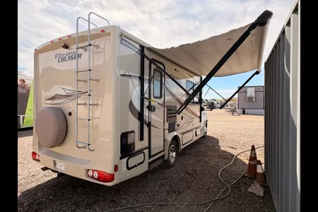 Park Anywhere! Maneuverable B+ Motorhome