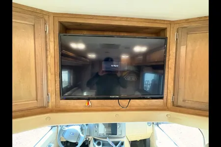 Park Anywhere! Maneuverable B+ Motorhome