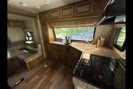 Mike & Kim's Cozy RV