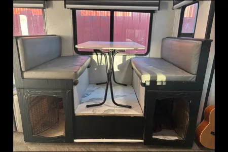 Victoria's Heartland Mallard M260 Travel Trailer