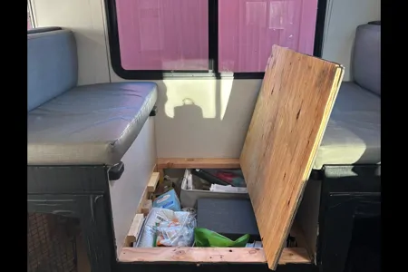 Victoria's Heartland Mallard M260 Travel Trailer