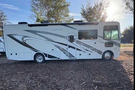 Thor Motor Coach HURRICANE 31C Class A