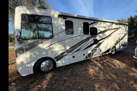 Thor Motor Coach HURRICANE 31C Class A