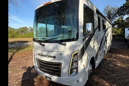 Thor Motor Coach HURRICANE 31C Class A